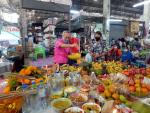 เข้าร่วมพิธีทำบุญขึ้นปีใหม่ของตลาดสดเทศบาลตำบลหัวไทร